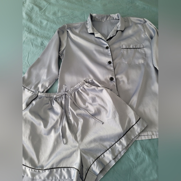 Buttery Silky Soft Satin Light Blue Pajama Set - Size S - Picture 4 of 7
